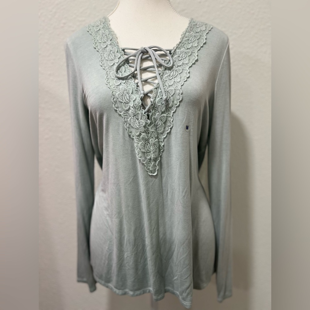 AE Soft & Sexy Long Sleeve Lace Up Tunic Top NWOT - Picture 2 of 8